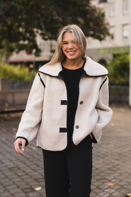 Hovedbilde Edmund Teddy Jacket Ivory 
