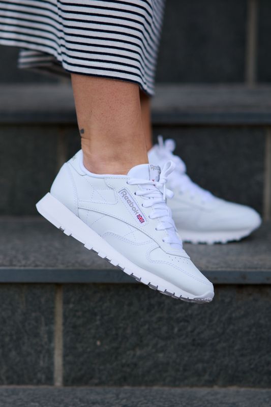 Classic Leather White/Grey 