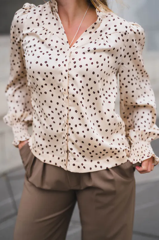 Astrida Flower Jacquard Blouse Creme 