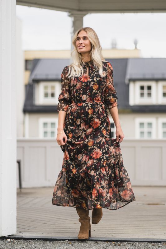 Bloom Dress Bouquet 