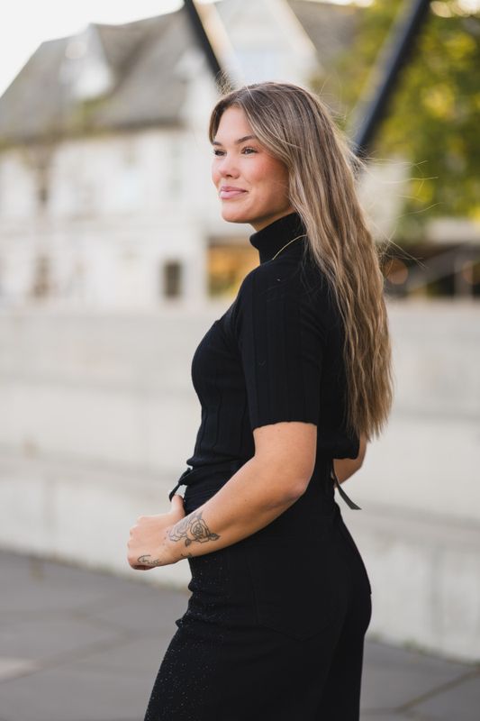 Nikola Kellsie SS Pullover Black 