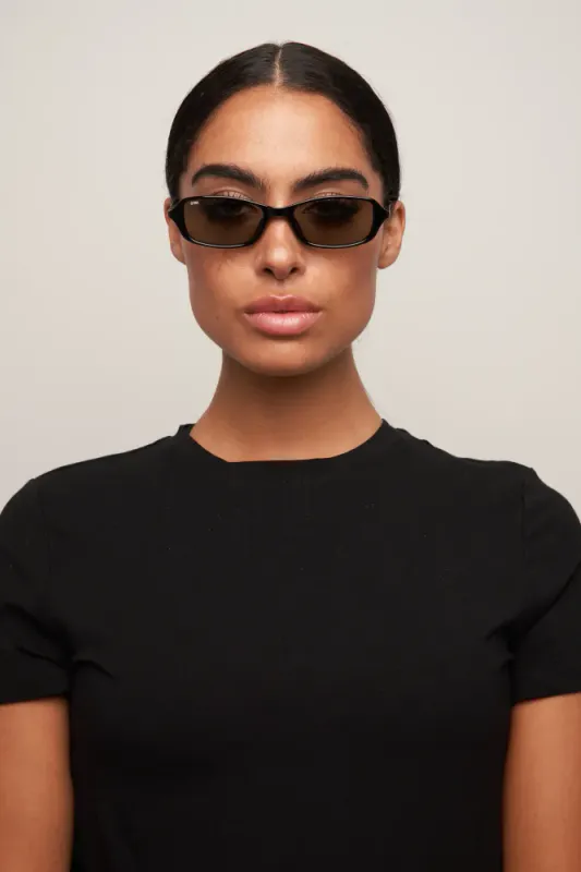 Caysee Black/Smoke