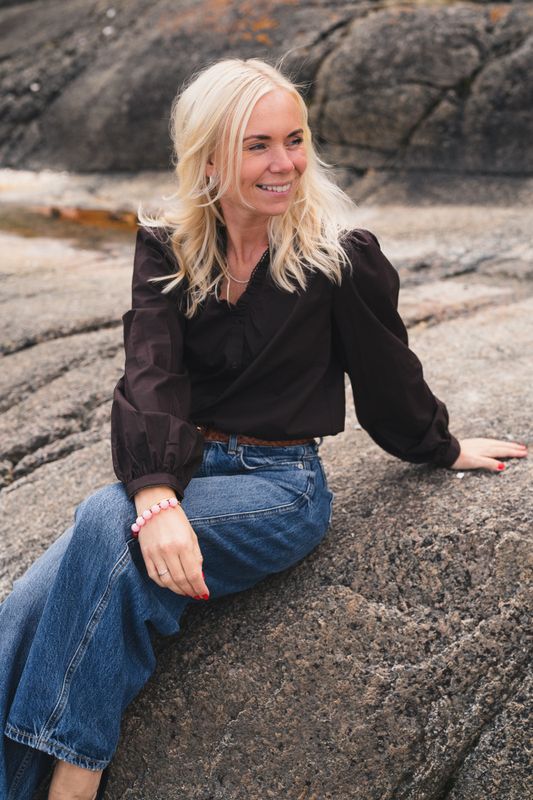 Ida Maja V Shirt Black Coffee 