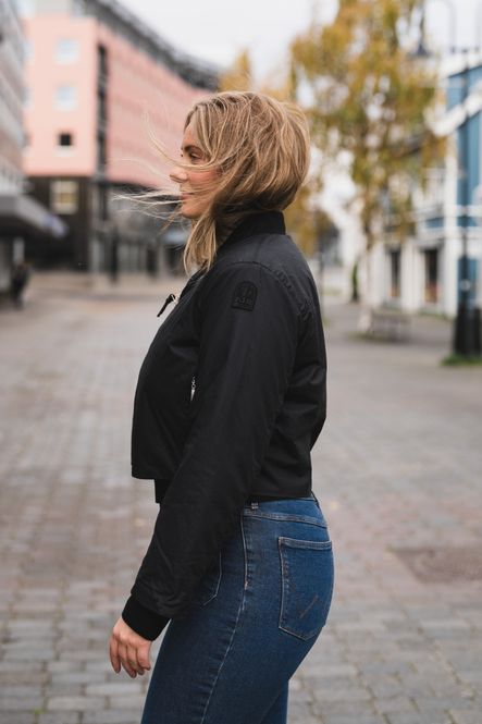 Hovedbilde Andreja Bomber Black 