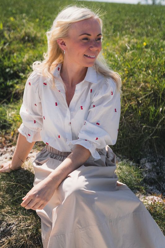 Amy Blouse Cherry 
