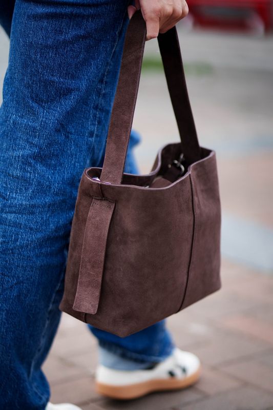 Suede Fraya Small Bag Hot Fudge Brown 