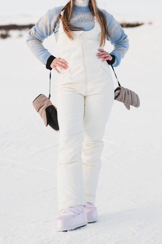 W Tryvann Bib Trousers Ecru 