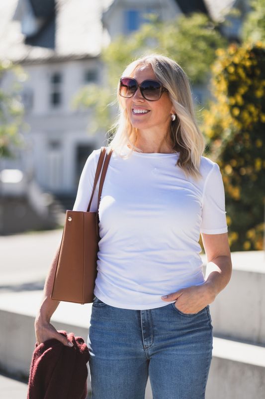 Betrina O SS Tee Bright White