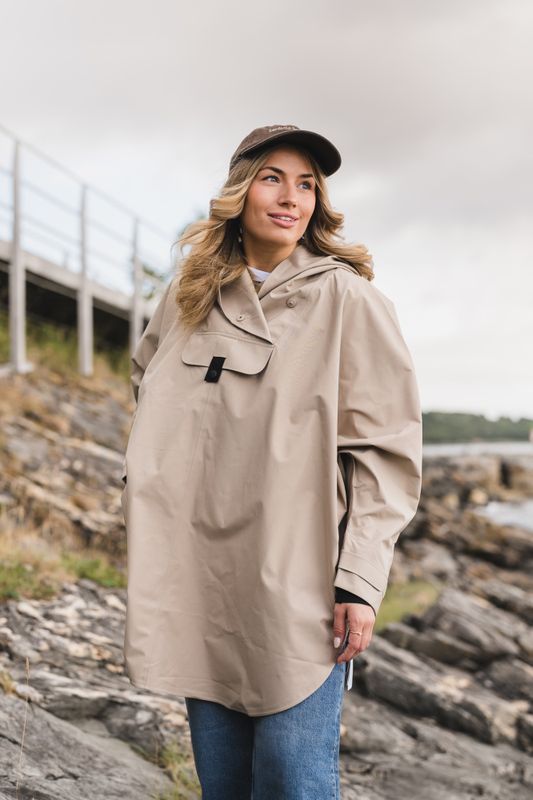 Bergen Poncho Beige 