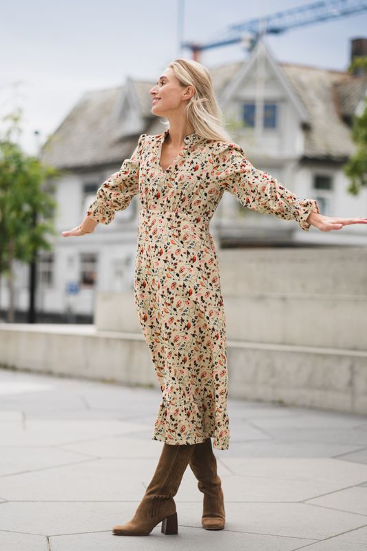 Devotion Dress Autumn 