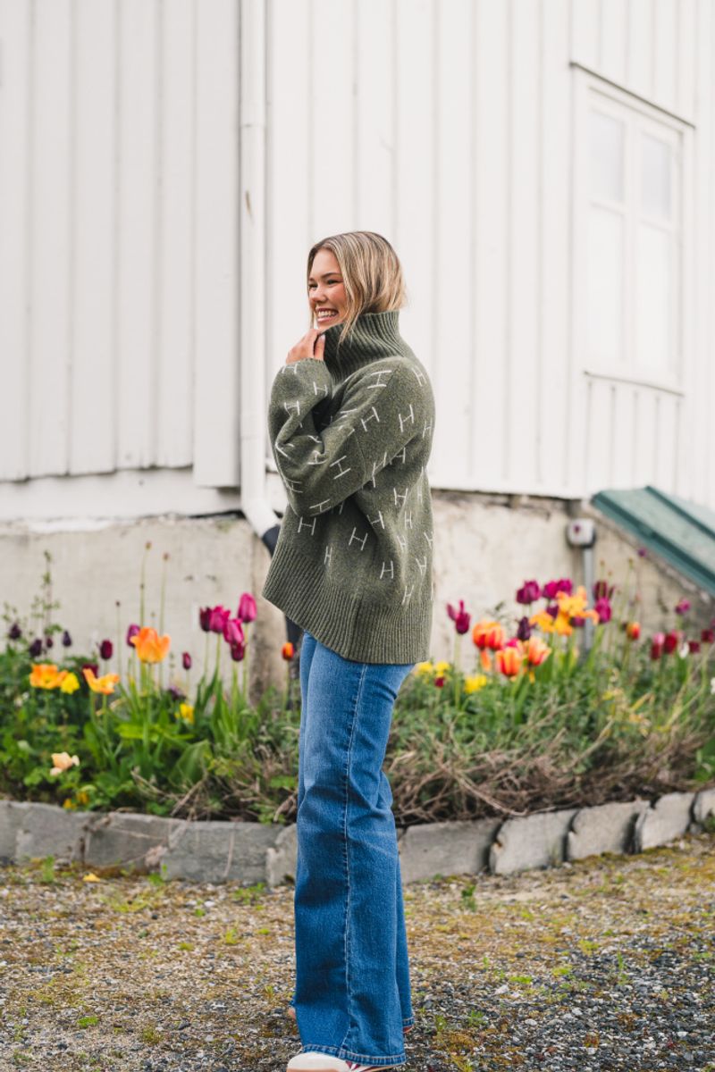 Fam Knit Short Winter Moss 