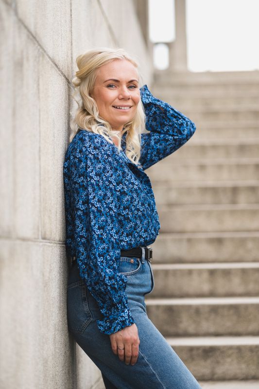 Astrid Shirt Blue Iolite Flower 