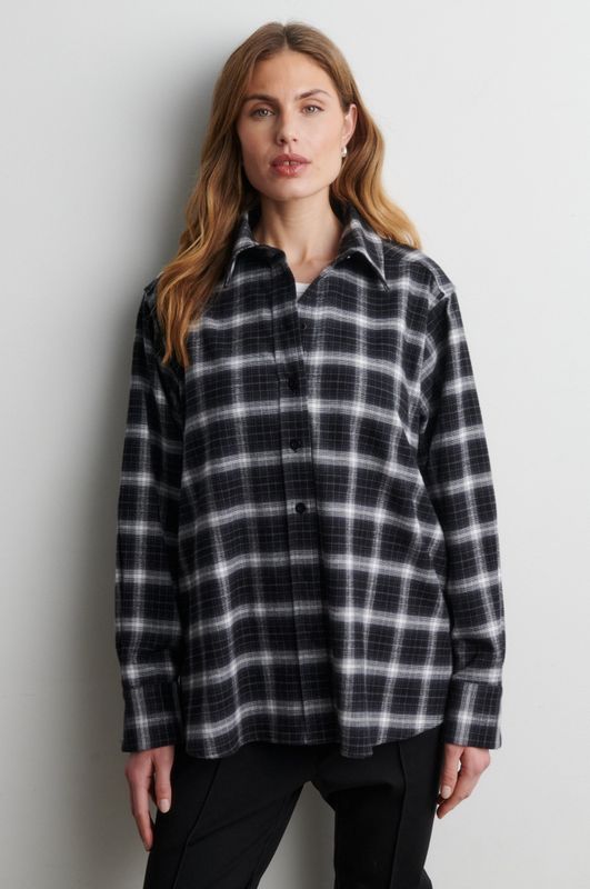 Genola Shirt Black 