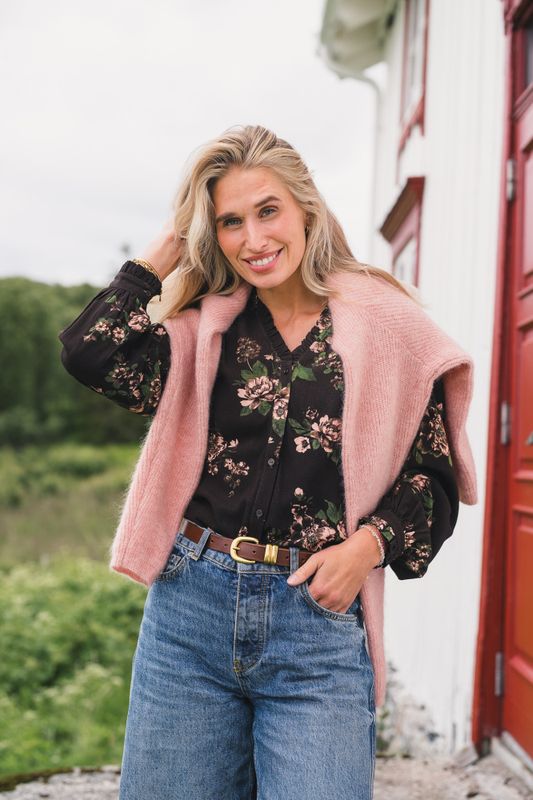Irene V Shirt Misty Rose Flower 