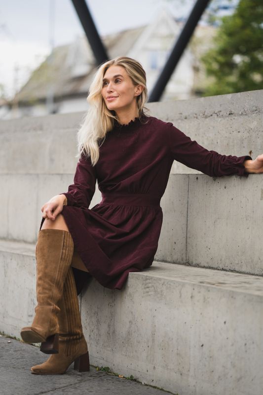 Embrace Dress Burgundy 