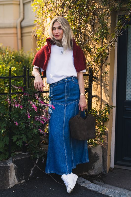 Laurentine Rue HW Skirt Mid Blue Wash