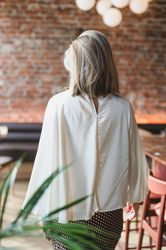 Idun Cape LS Blouse Offwhite 