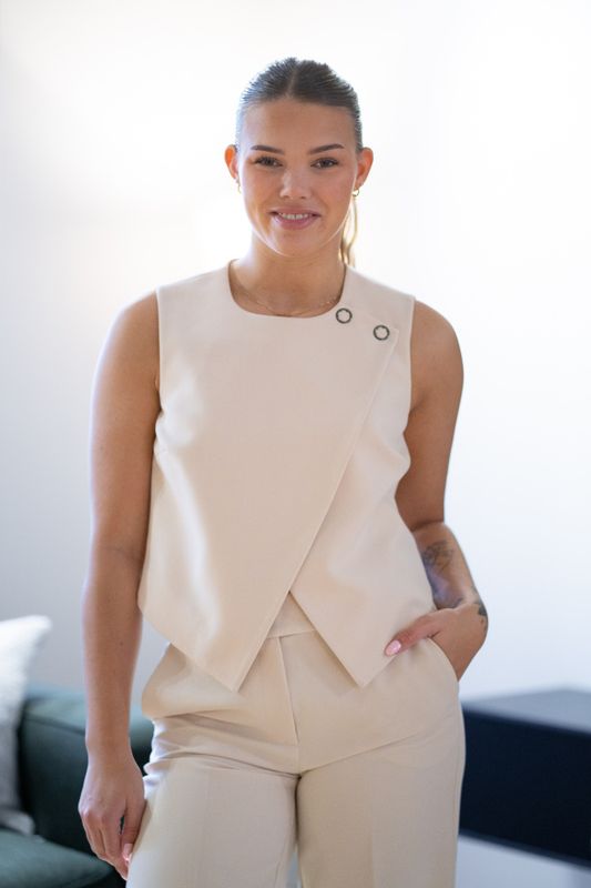 Vola Wrap Vest Bone 