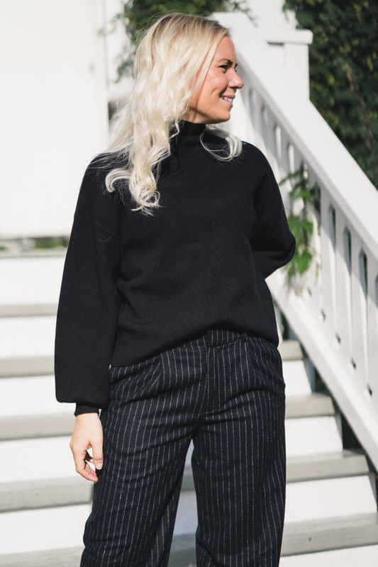 Mercy East M Pullover Black 