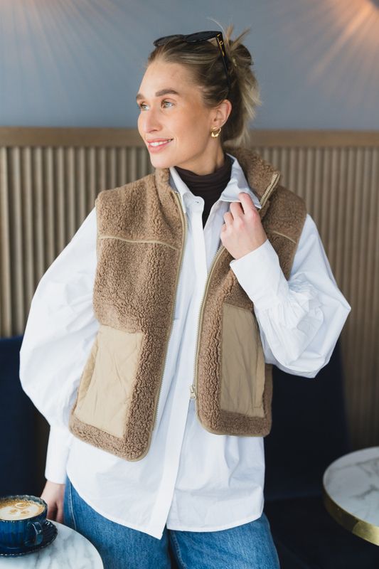 Scout Teddy Waistcoat Taupe 