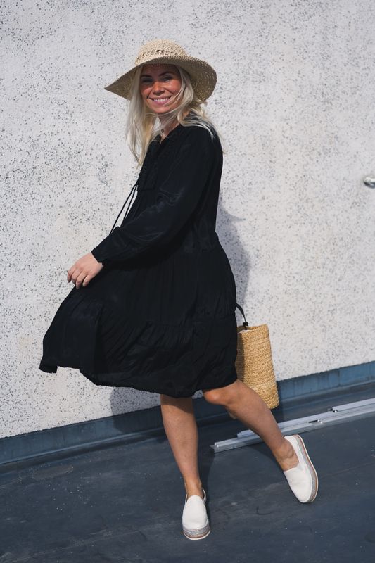 Olivia Dress Caviar 