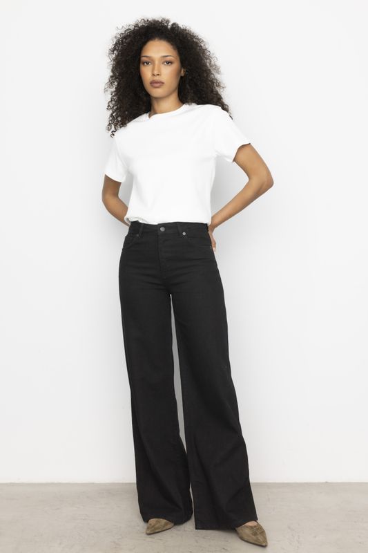 Ember Tee Offwhite 