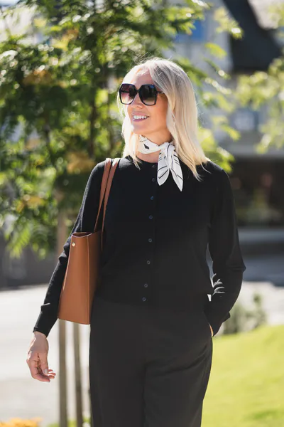 Hovedbilde Noelani Cardigan Black 