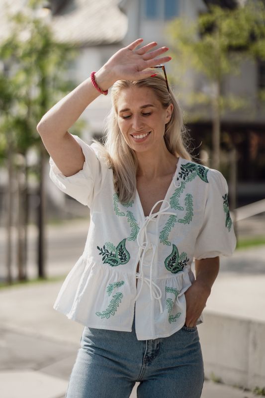 Pine 2/4 Tie Top Star White Pine Embrodery  