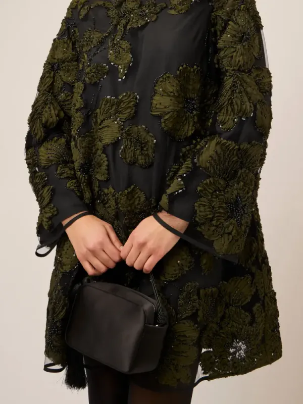 Flouing LS Dress Black 