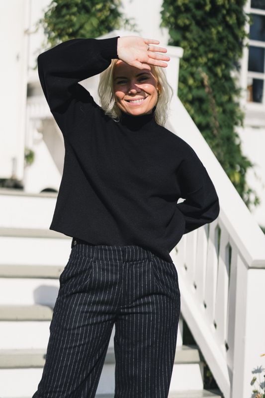 Mercy East M Pullover Black 