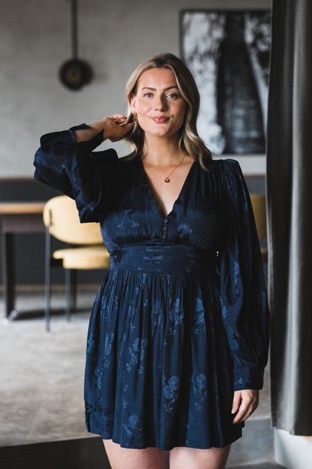 Hovedbilde Della Dress Signature Satin 