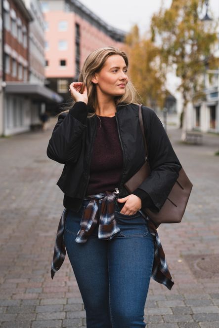 Hovedbilde Andreja Bomber Black 