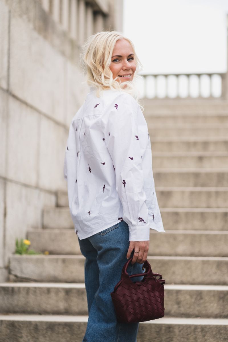 Maja Shirt EMB White/Flower 