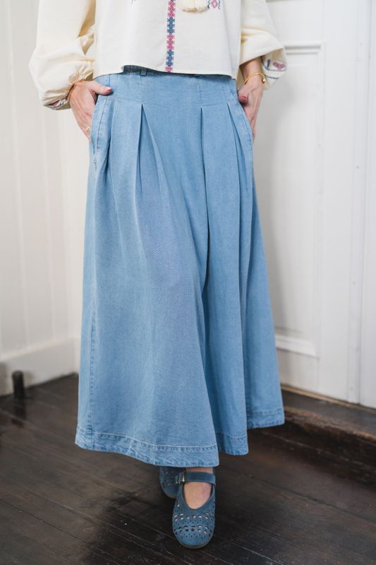 Tilly Anya Pleat Skirt Fade Denim 