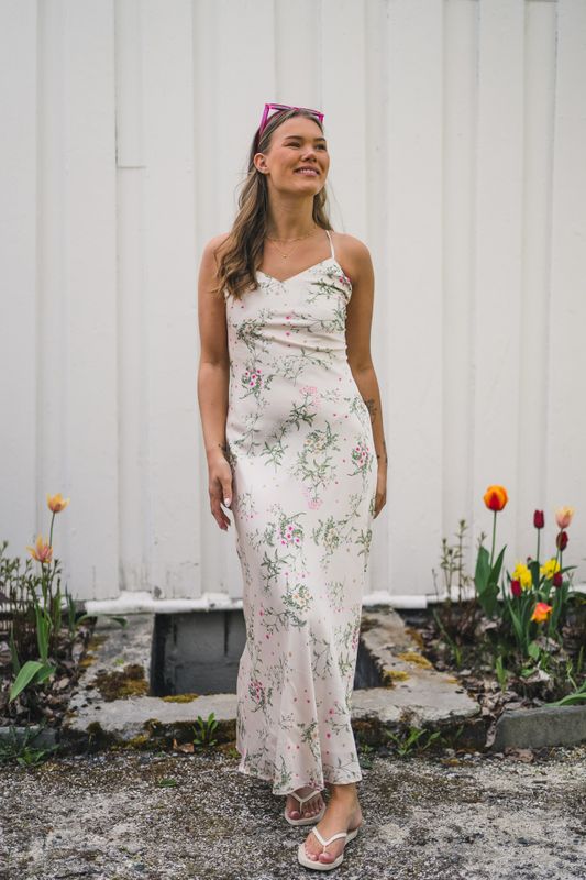 Clia Flower Field Dress Offwhite 