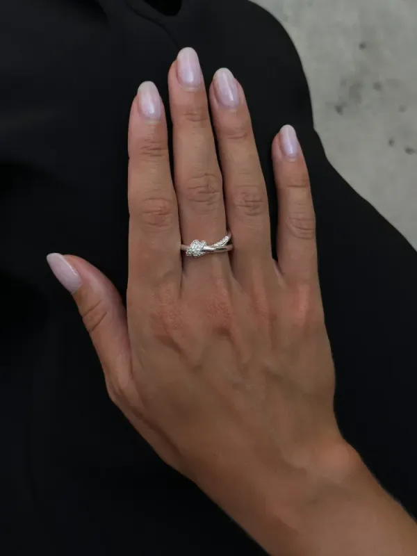 Pavé Knot Ring Silver