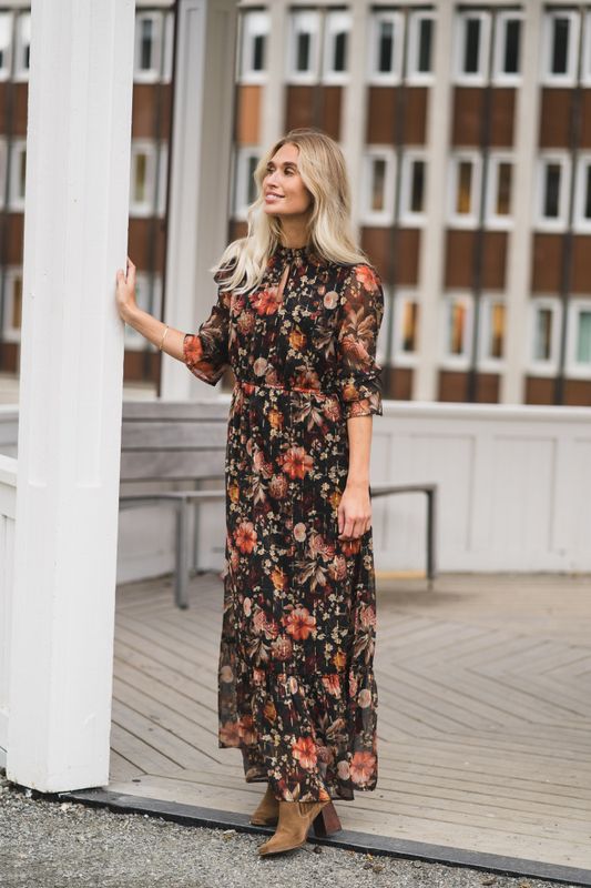 Bloom Dress Bouquet 