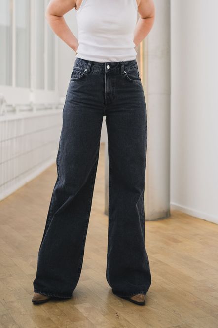 Hovedbilde Taylor Grey 