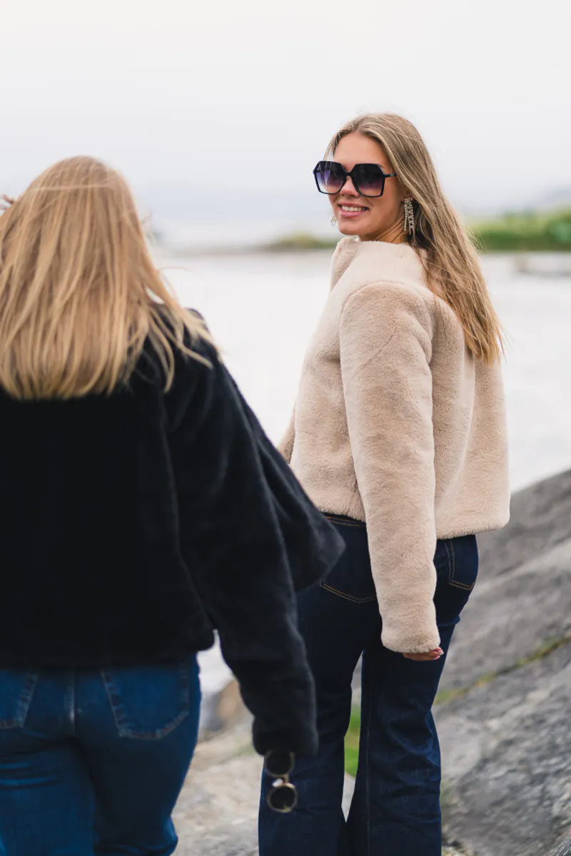 Carro Fake Fur Jacket Beige
