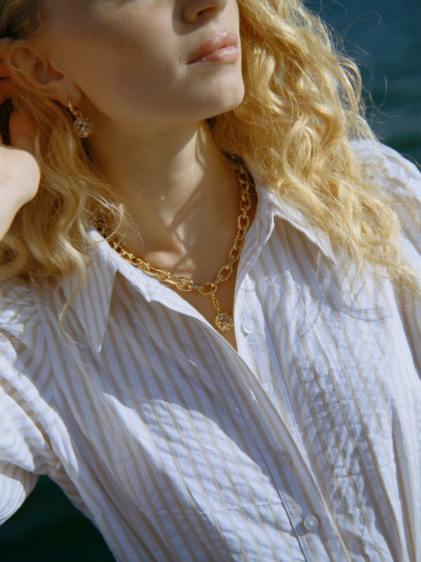 Snowball Earrings Gold 