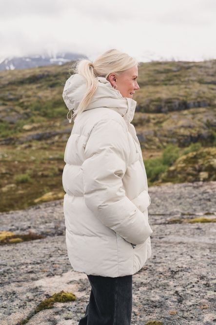 Hovedbilde Besseggen Down Jacket Ecru 