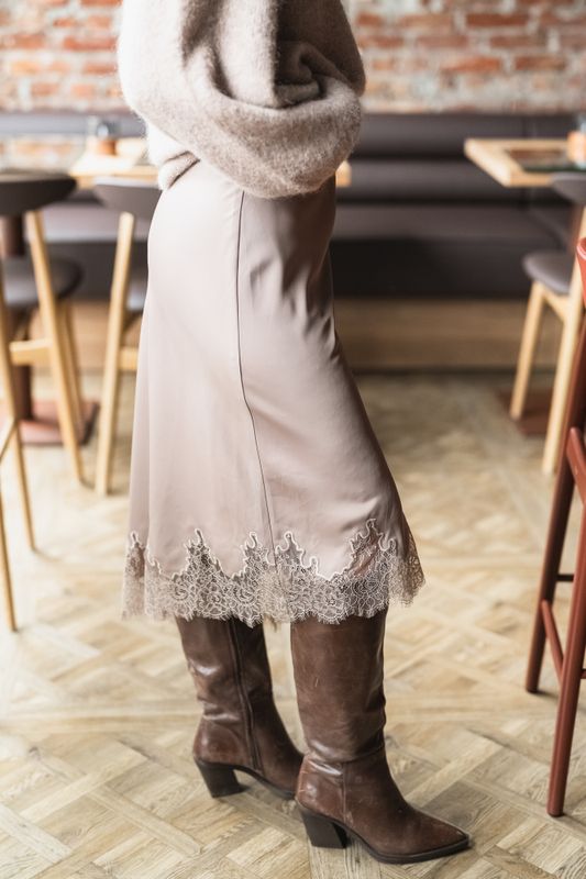 Trine Skirt Mocha Merinque