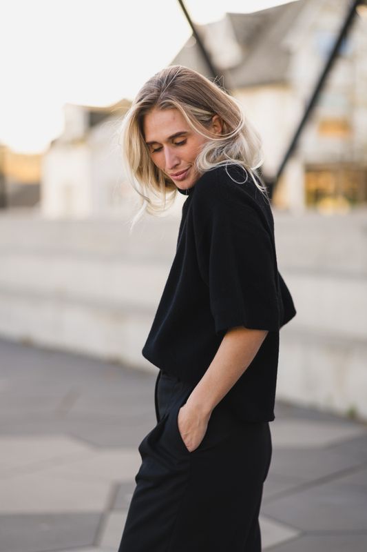 Emila 2/4 Wool Knit Pullover Black 