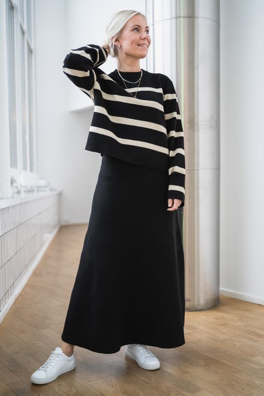 Ginnette East HW Skirt Black 