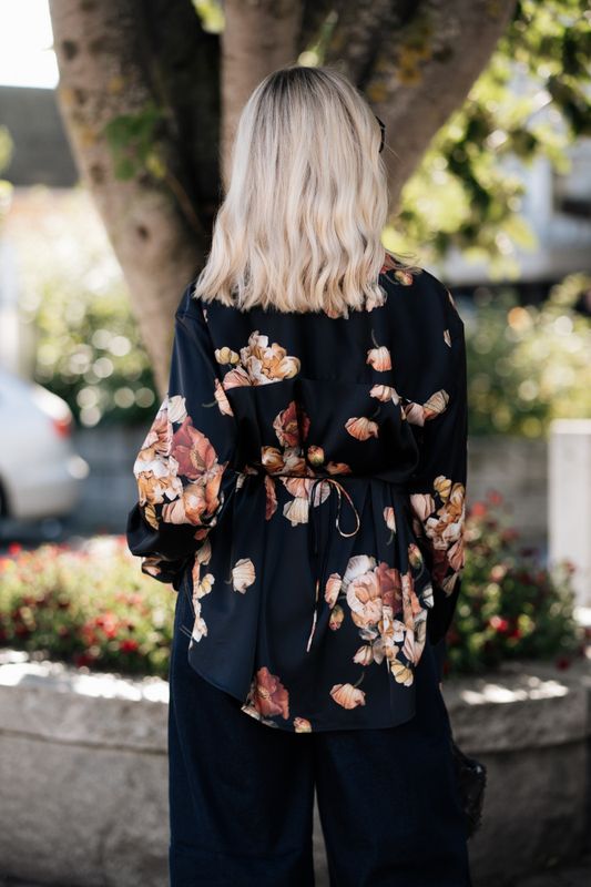 Edie Shirt Poppy Bouquet
