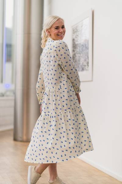 Ternet kjole med foer i blå