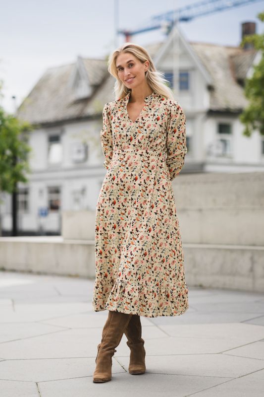 Devotion Dress Autumn 