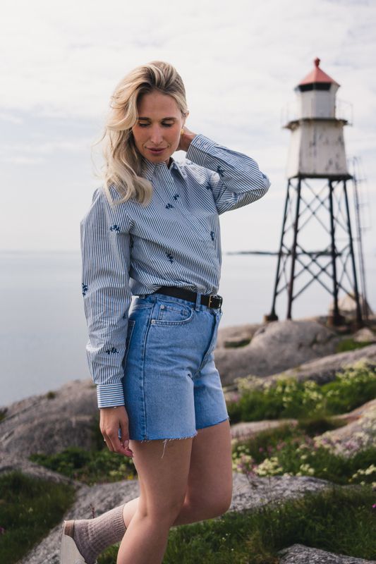 Ida Maja Shirt STP EMB Bright White/Quiet Harbor Flower 