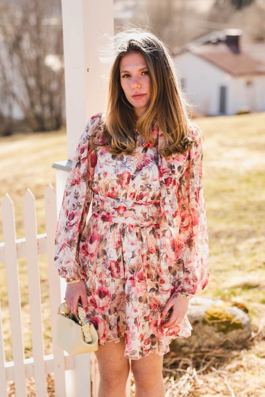 Mio Vintage Flower Dress Creme 
