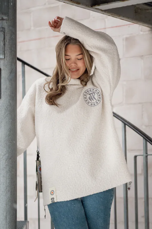 Nini White 